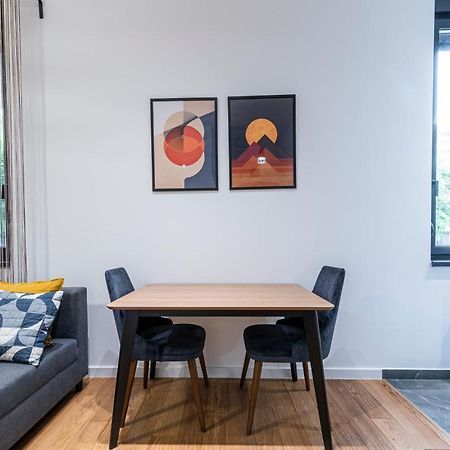 Vertigo Modern Studio-Free Private Parking-Fast Wi-Fi ノヴィ・サド エクステリア 写真