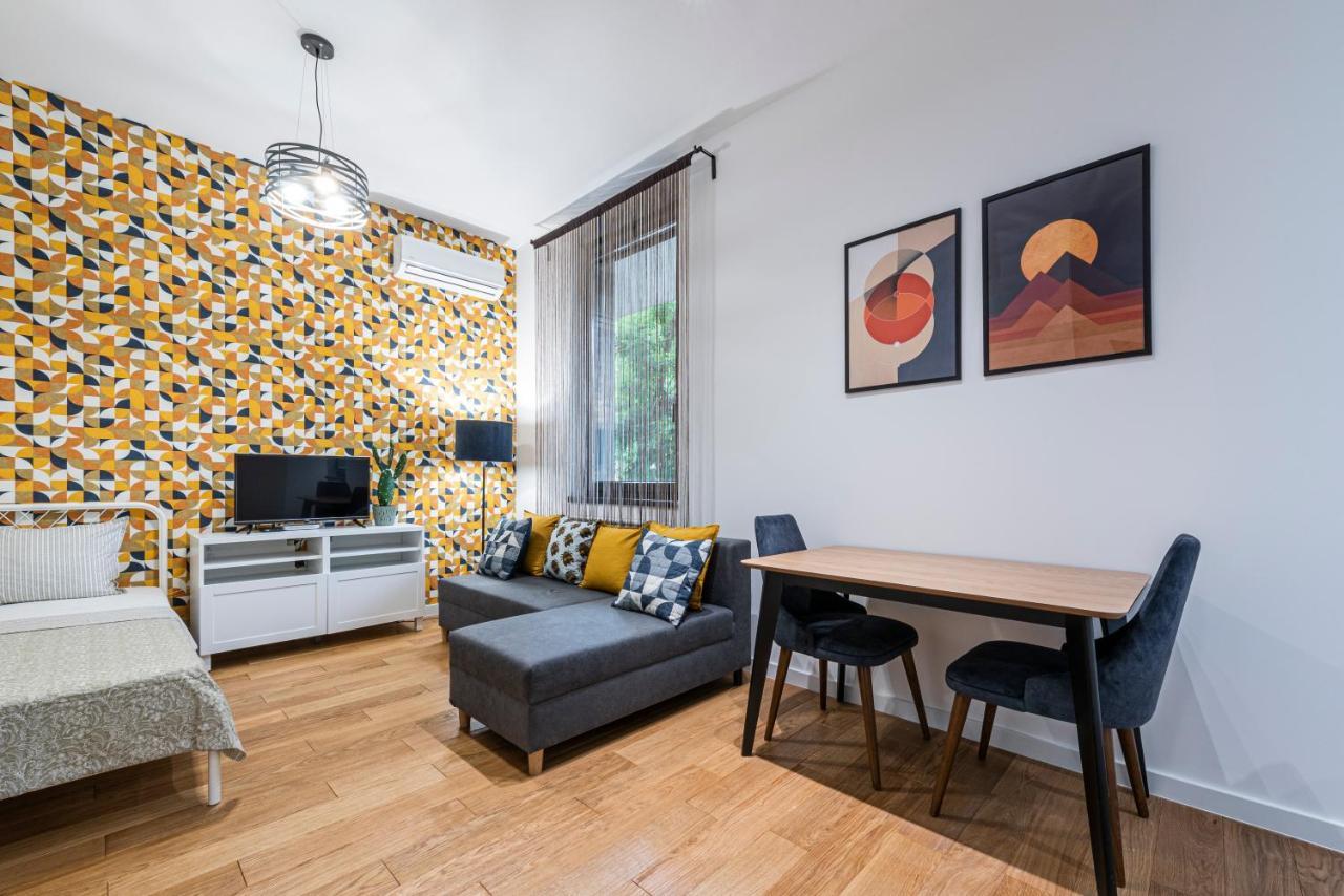 Vertigo Modern Studio-Free Private Parking-Fast Wi-Fi ノヴィ・サド エクステリア 写真